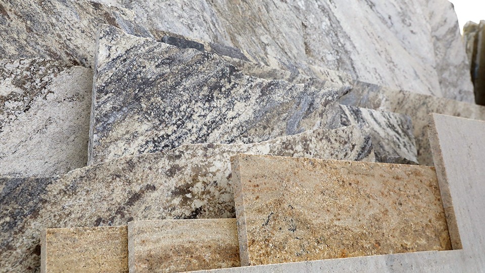 Granite Countertop Cost Expectations And Factors To Consider Remnants Are Offered At Ed Prices Which Can Offer Pers A Great Bargain It S Way To Get High End Stone The Fraction Of Original