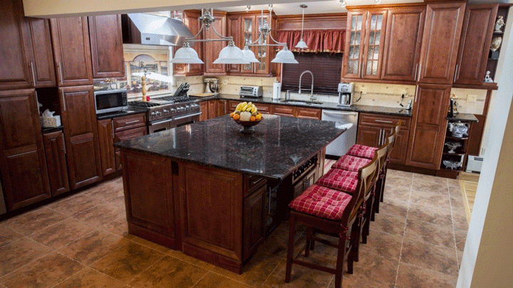 Top 5 Kitchen Countertop Choices For, Light Tan Wood Kitchen Cabinets With Dark Countertops