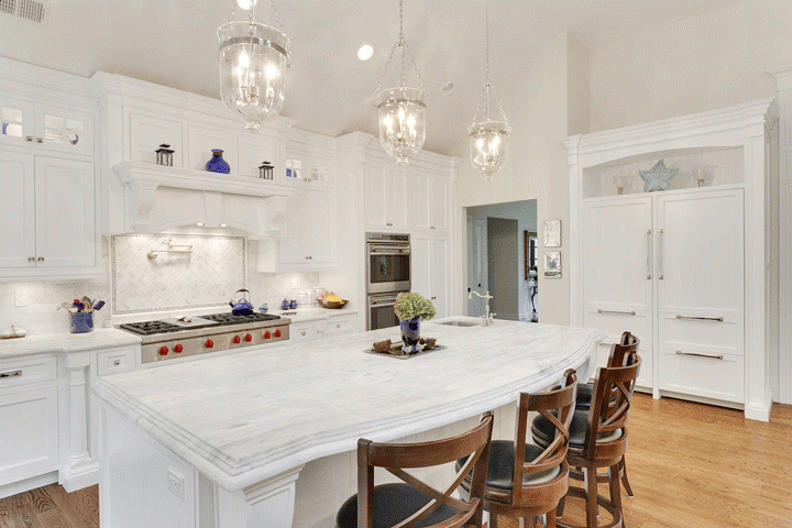 What are the Pros and Cons of White Kitchen Cabinets? image