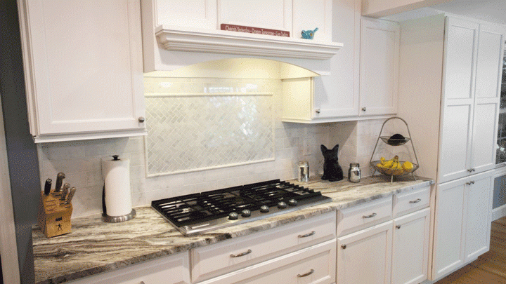 Standard vs. Full Backsplash: Which is Right for Your Kitchen?