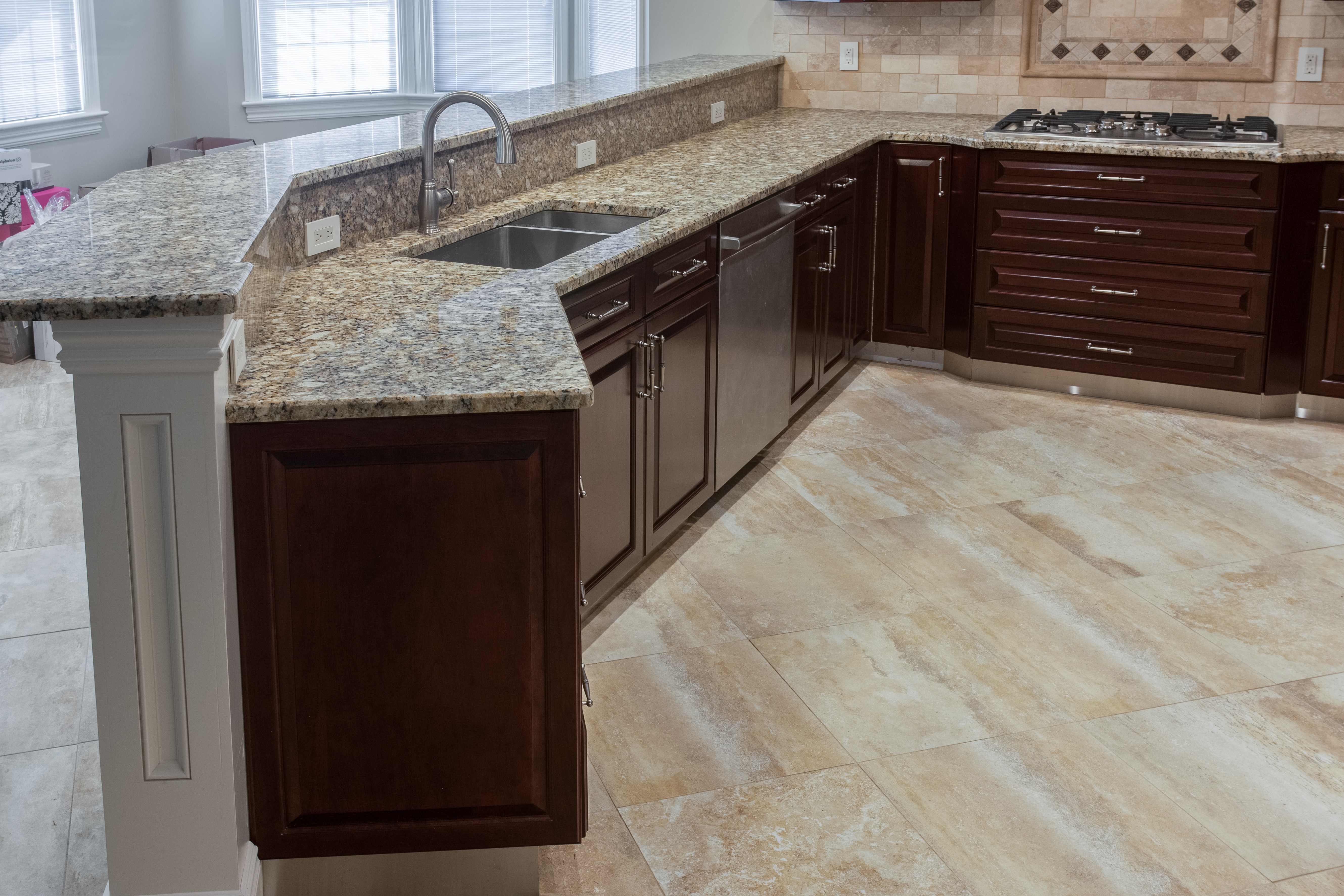 The Benefits of Marble and Granite Floors; Kitchen Design