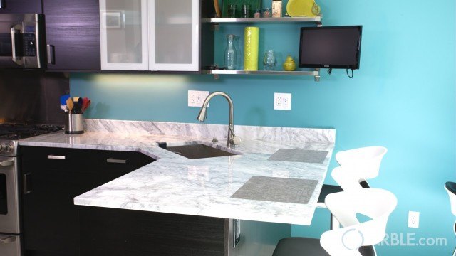 Classic White Quartzite Countertop In A Stunning Modern Kitchen