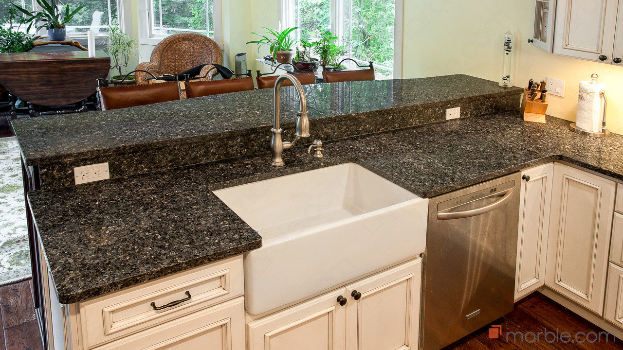 Bahia Brown Granite Kitchen Design Ideas
