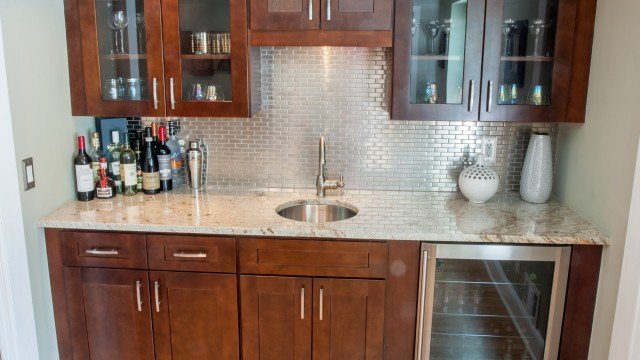 Colonial Gold Granite Bar
