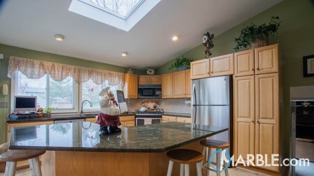 Tropical Green Kitchen